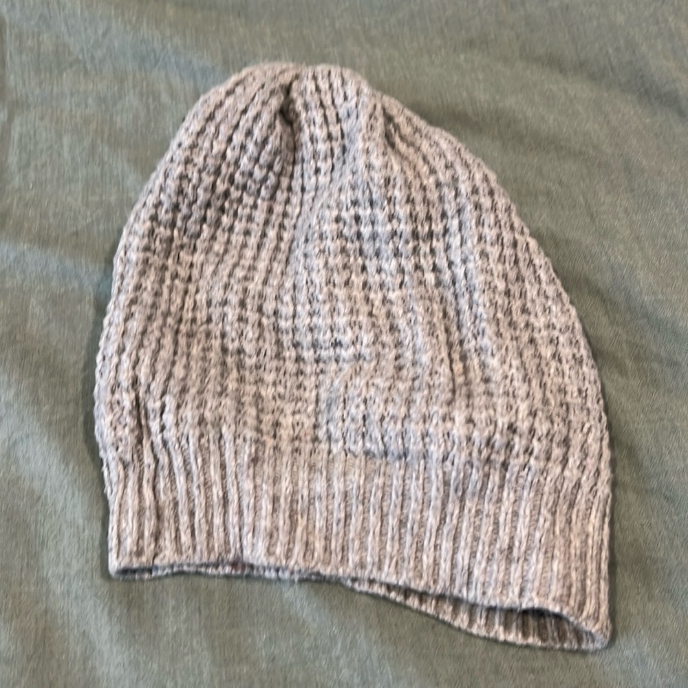 Grey waffle slouch beanie never worn